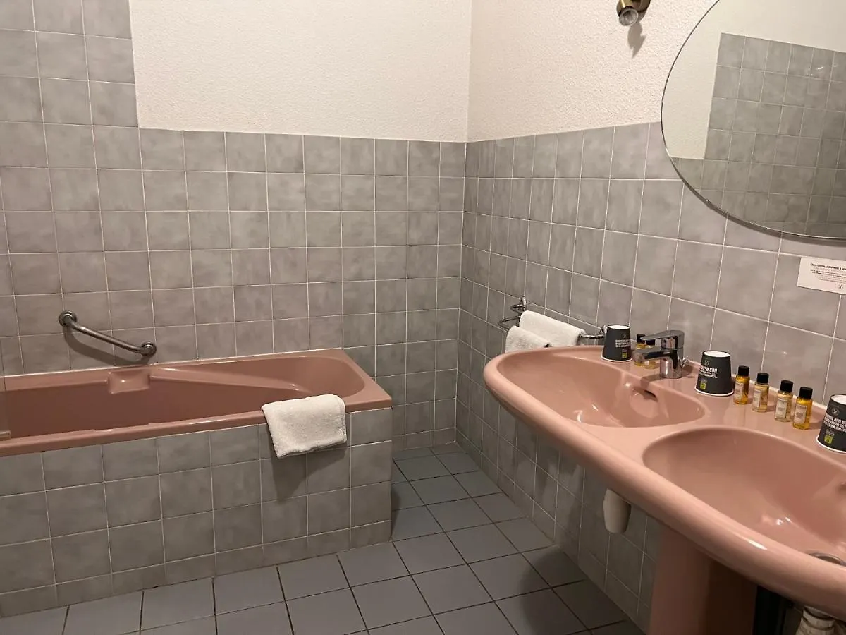 **  Logis Hotel De France La Cote-Saint-Andre Frankreich